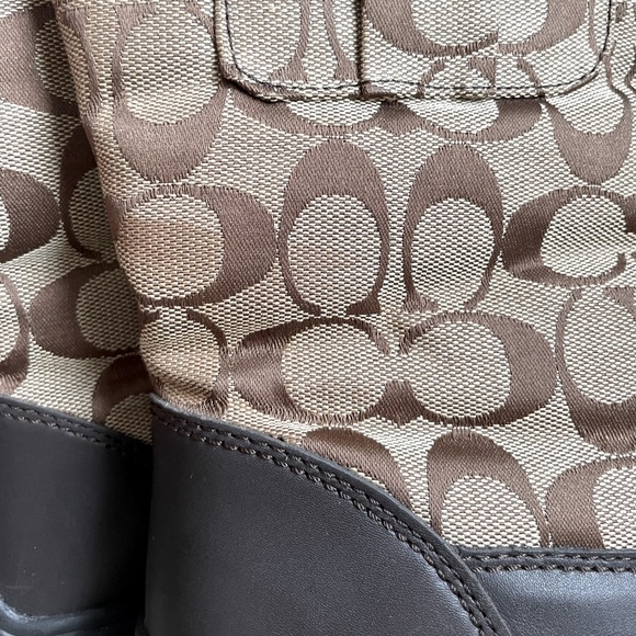 Coach Signature Kayla Turnlock Zipper Boots Size 5 - Picture 4 of 5